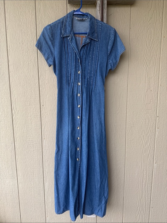Joni Blair Dresses & Skirts - Vintage Joni Blair Denim Button-Front Maxi Dress - Blue